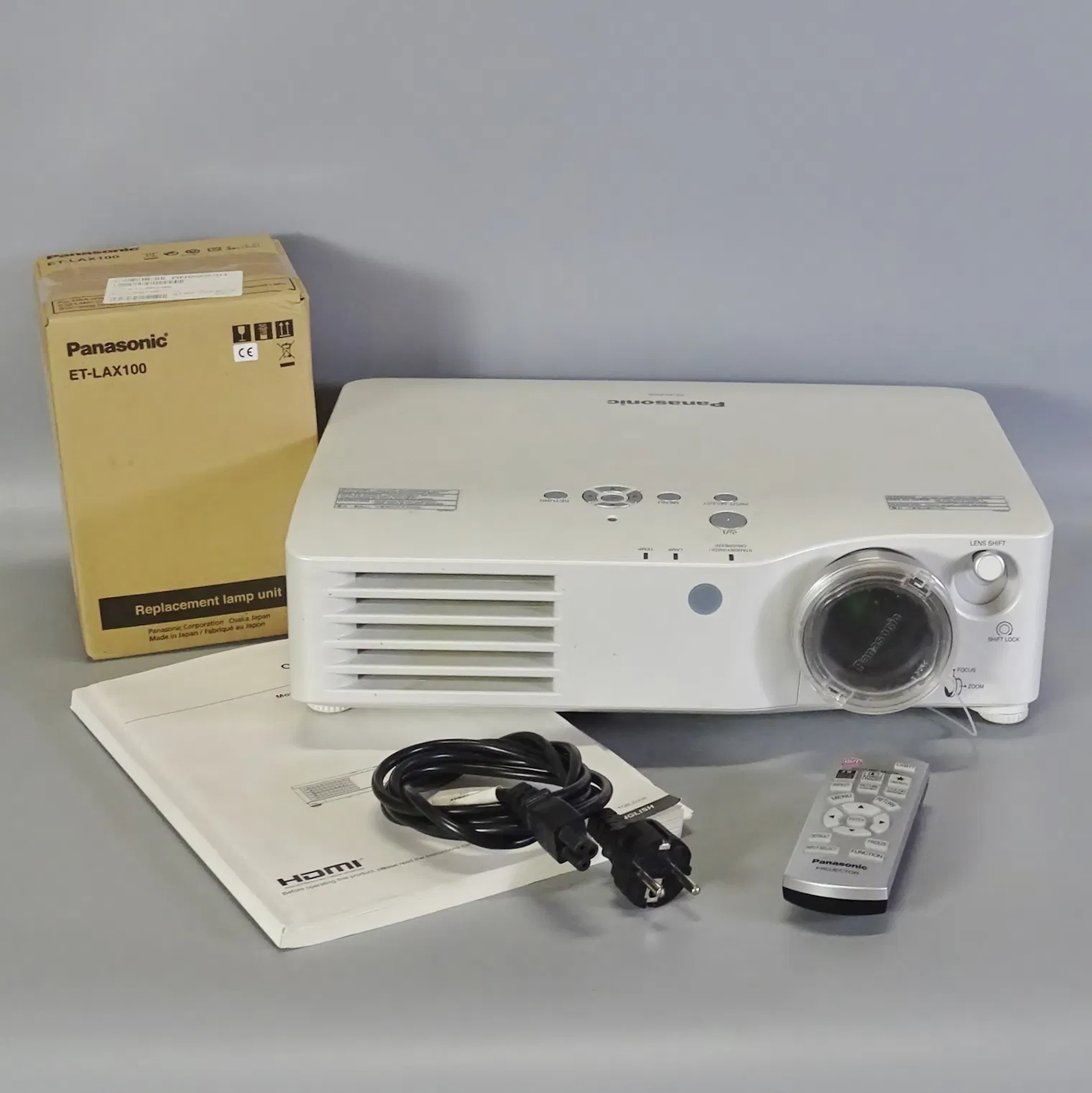 HD-Projektor, Panasonic, PT-AX200E