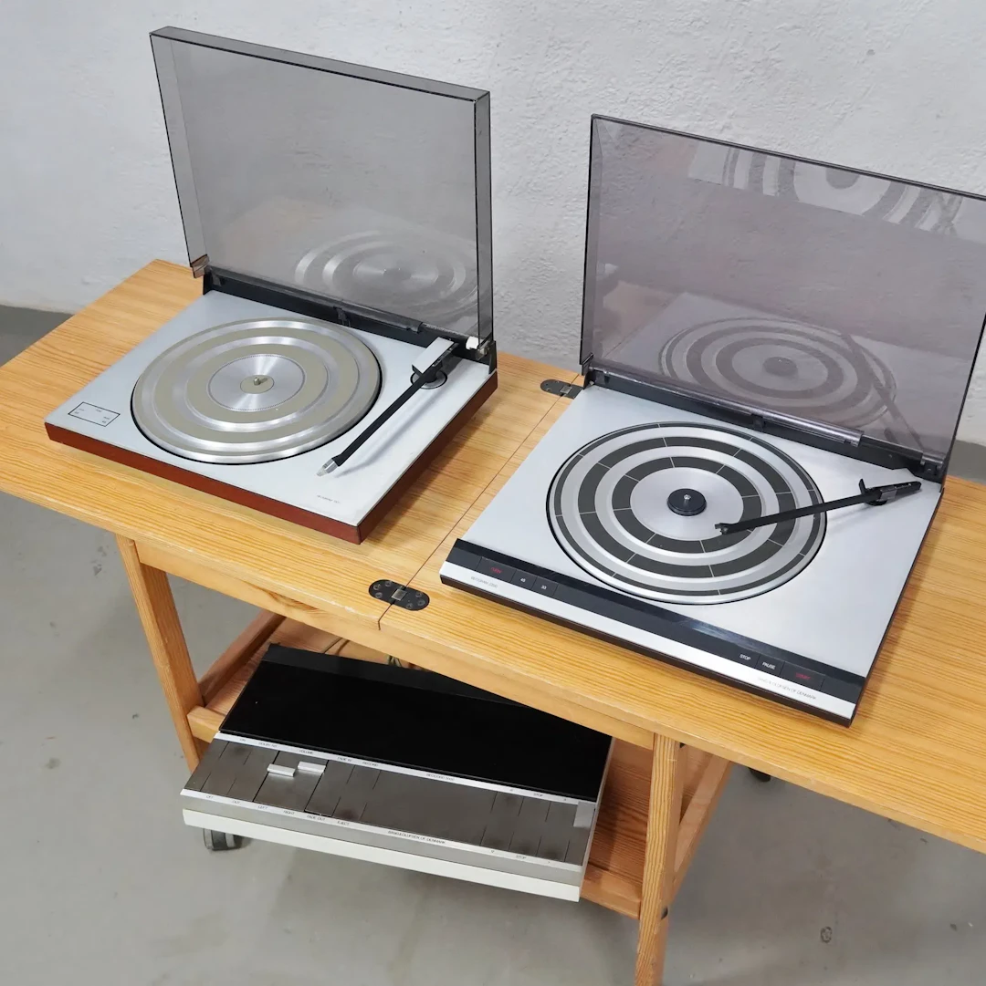 2 st skivspelare samt kassettbandspelare, Bang & Olufsen