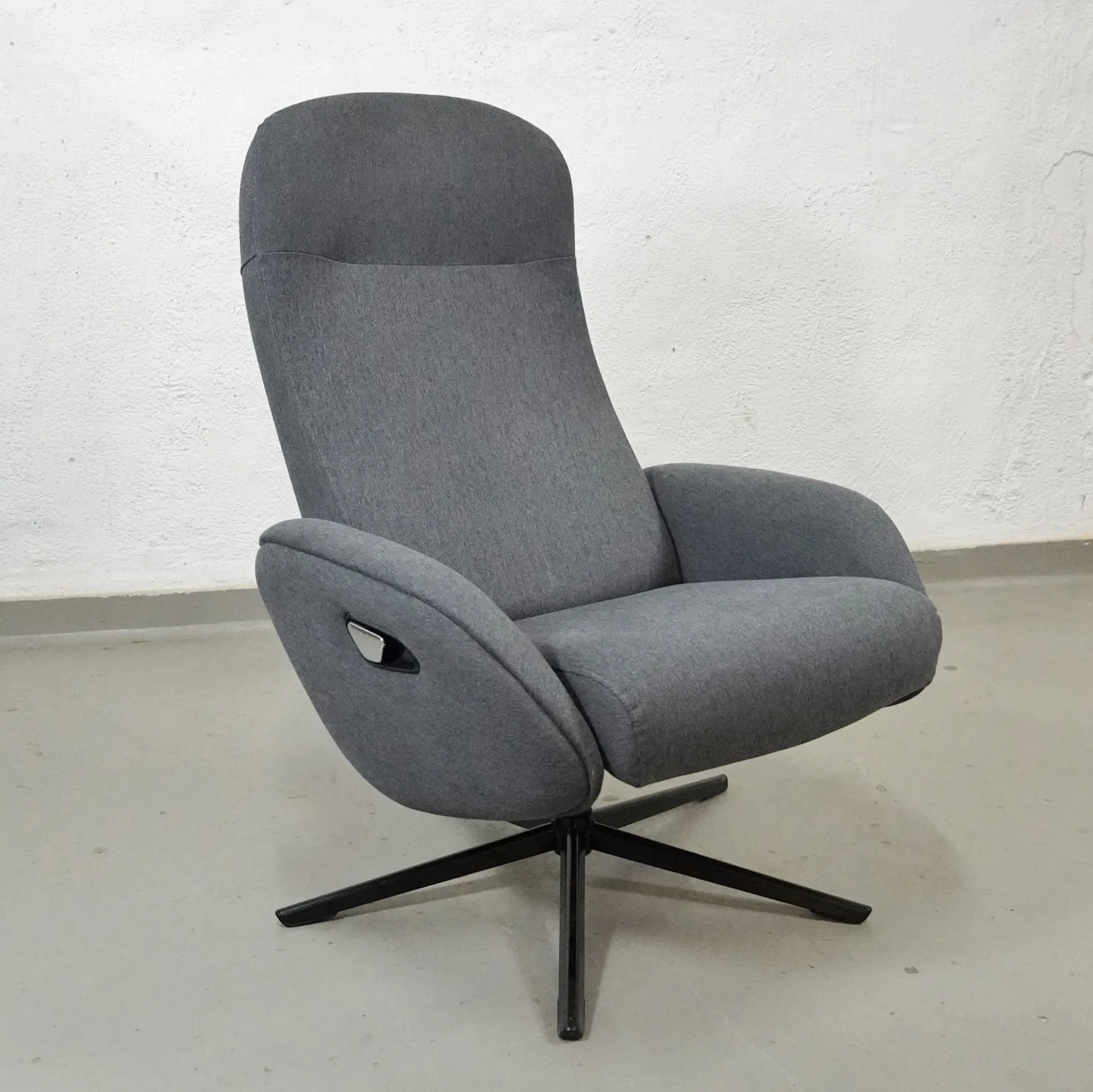 Snurrfåtölj, reclinermodell, IKEA, 2000-tal