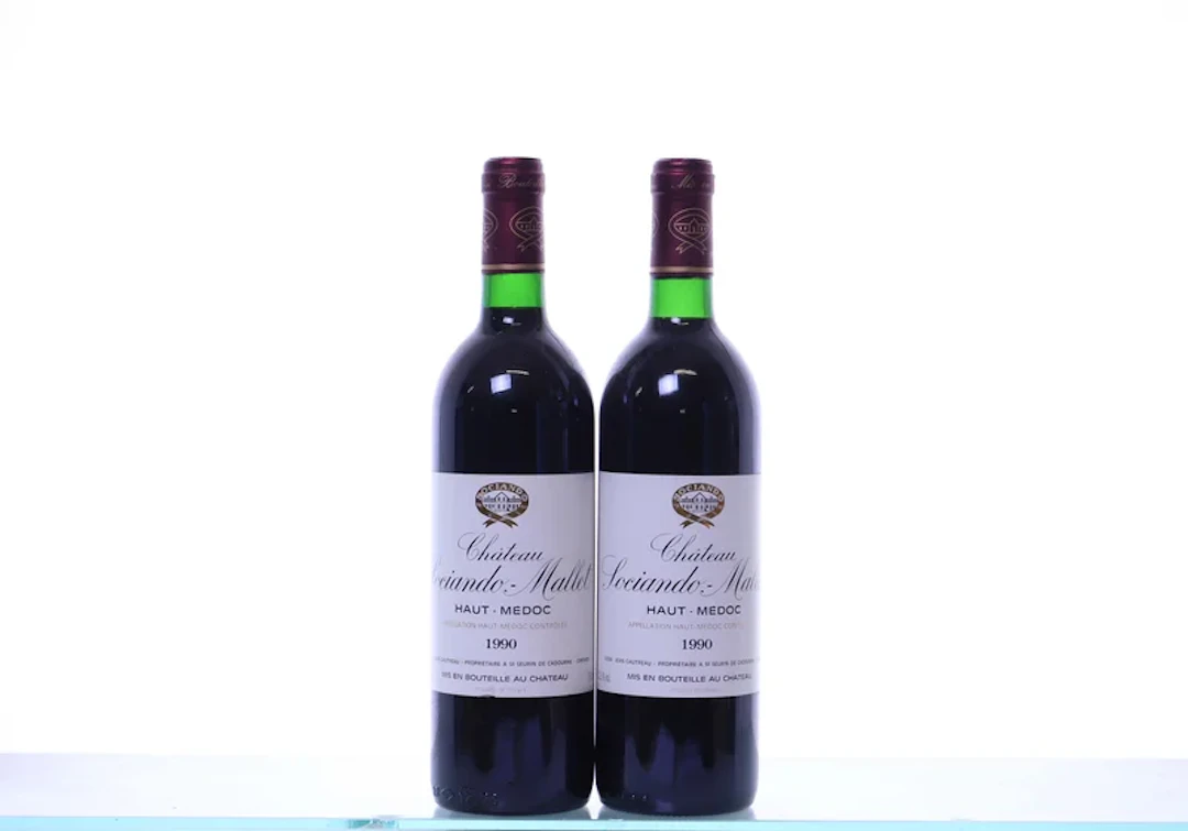 2 bottles. Château Sociando-Mallet Cru Bourgeois Haut-Médoc, 1990.