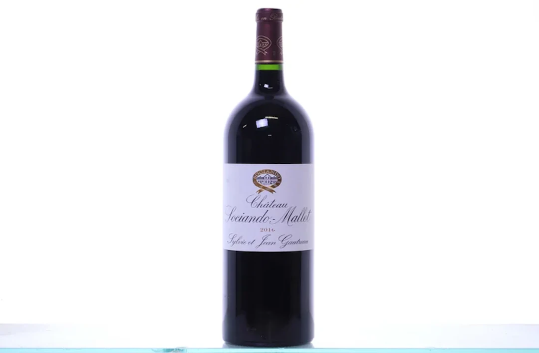 1 magnum. Château Sociando-Mallet Cru Bourgeois Haut-Médoc, 2016.
