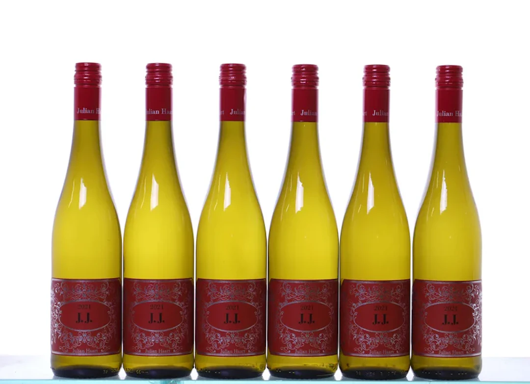 6 bottles. MOSEL Julian Haart, Riesling J.J, Kabinett, 2021.