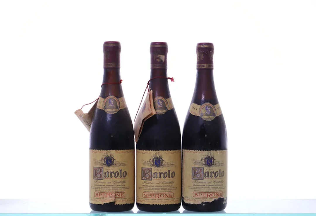 3 bottles. SPERONE Giacomo, Barolo Riserva del Castello, 1964.