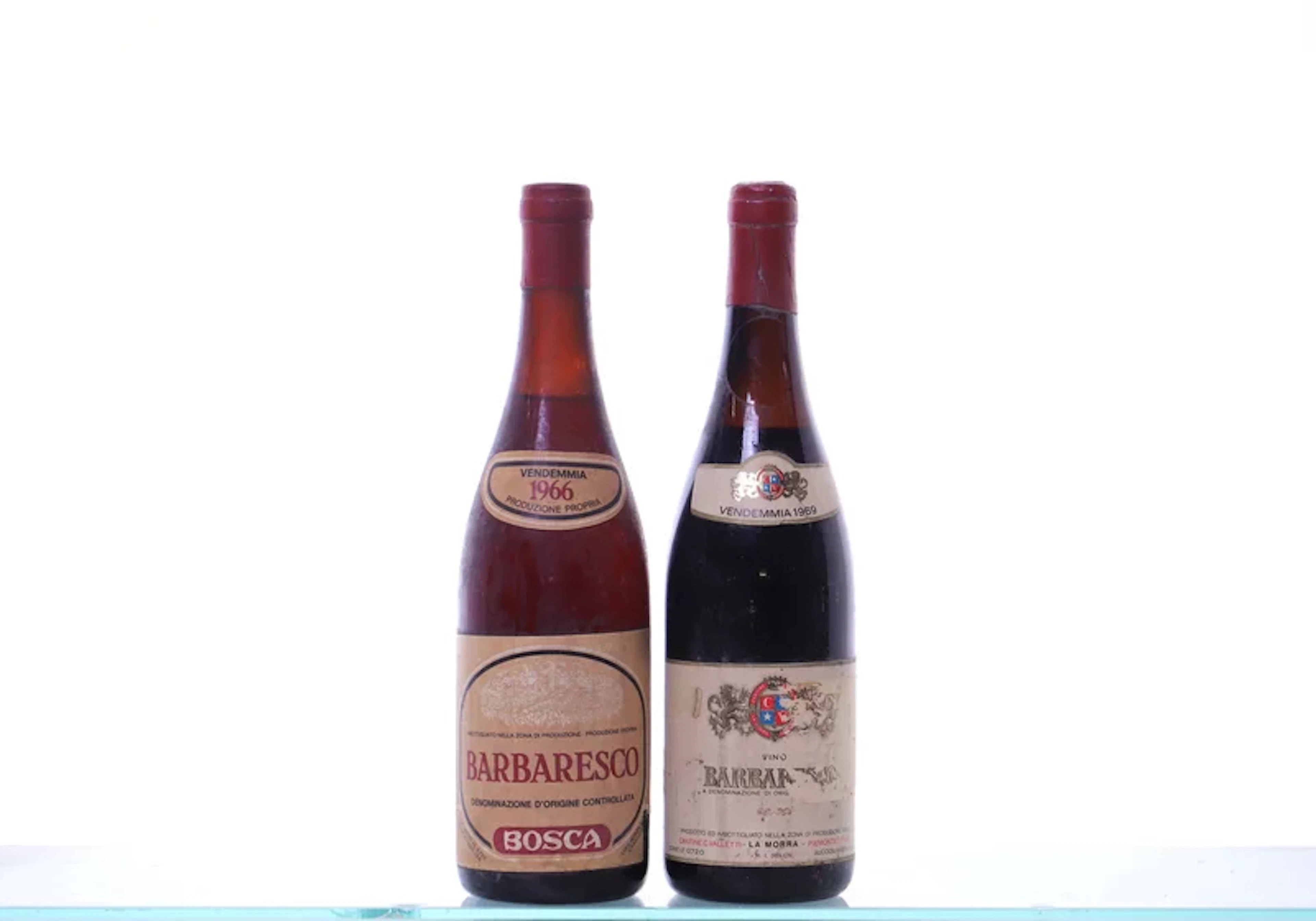2 bottles. BARBARESCO mixed. 1x 1966 Bosca, 1x 1969 La Mobra.