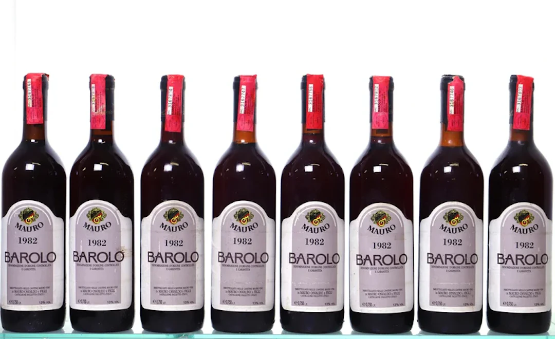 8 bottles. MAURO Osvaldo, Barolo, 1982.
