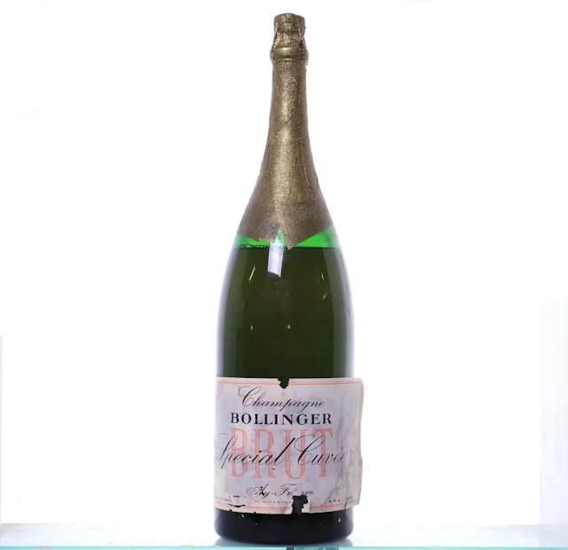 1 Impériale 6-liter. CHAMPAGNE BOLLINGER Special Cuvée Brut. Leaking