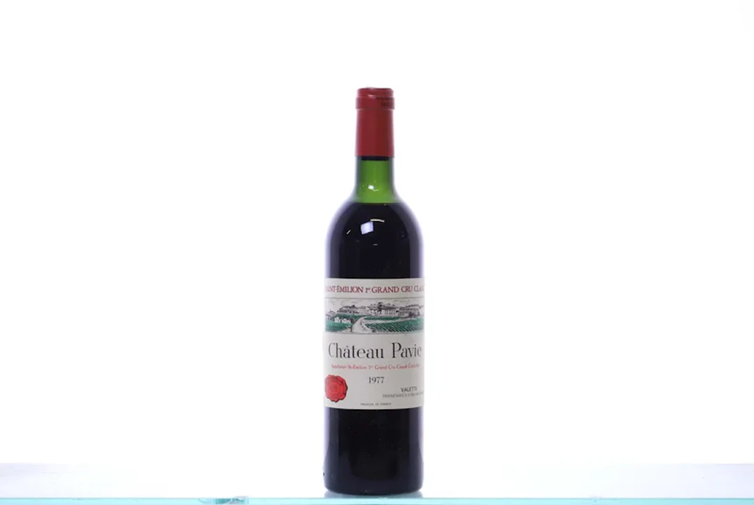 1 bottle. Château Pavie 1er Cru B Saint-Emilion, 1977.