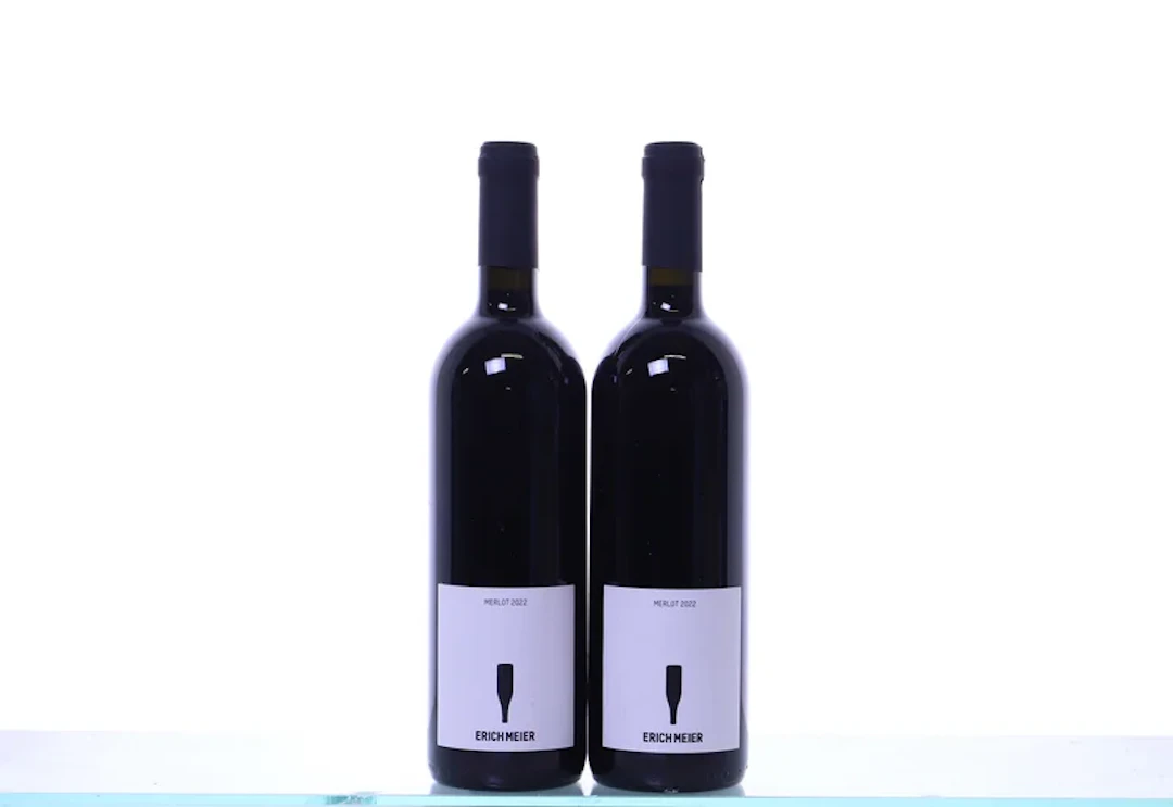 2 bottles. ZÜRICH Erich Meier, Merlot, 2022.