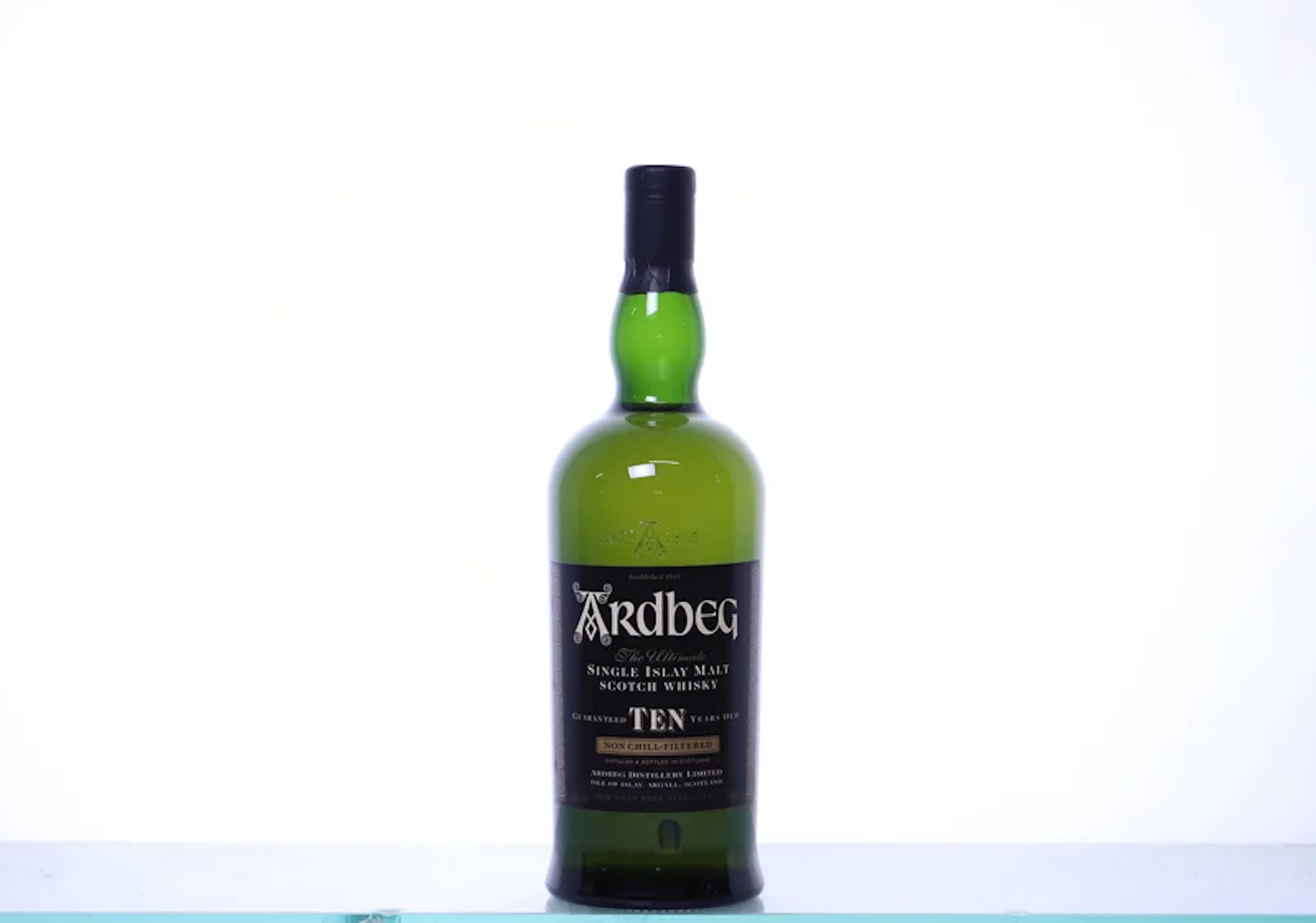 1 bottle 1-Liter. WHISKY Islay Single Malt Ardbeg TEN 10 year old. 46%.