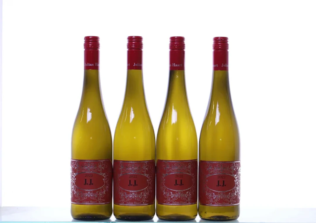 4 bottles. MOSEL Julian Haart, Riesling Kabinett, 2022.