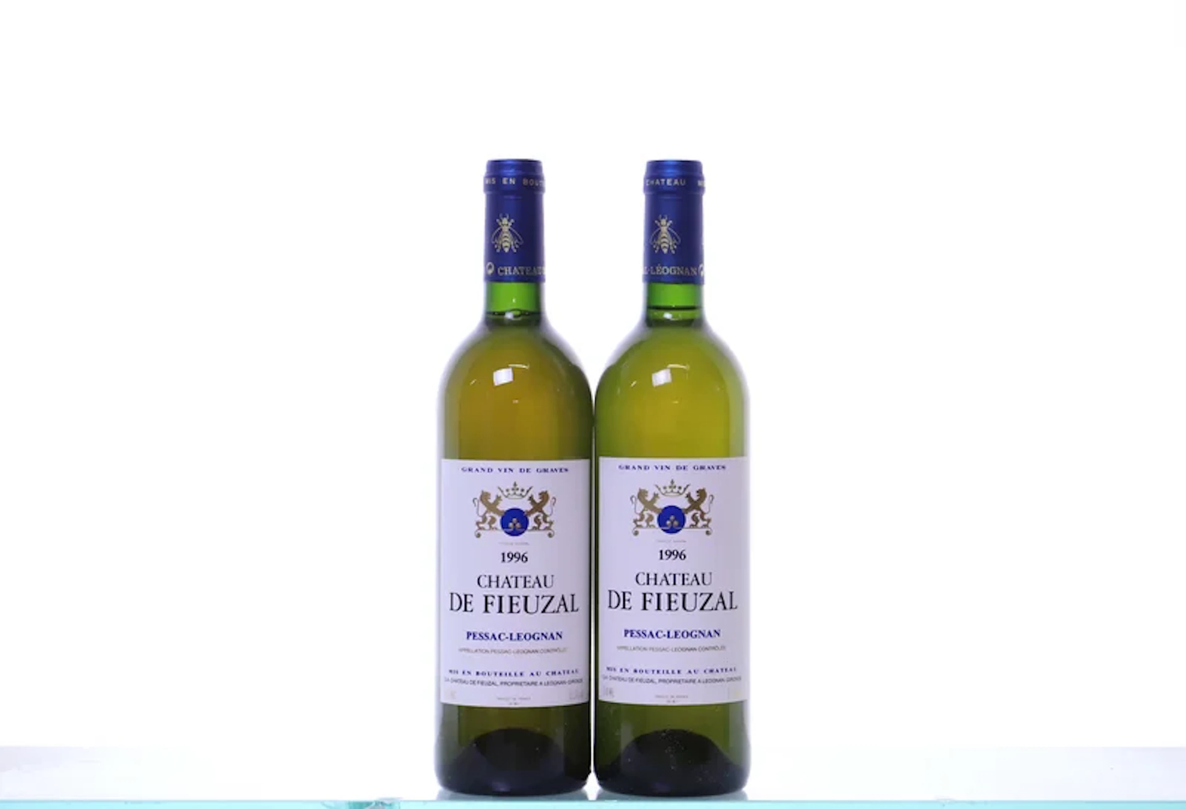 2 bottles. Château de Fieuzal blanc Pessac-Léognan, 1996.