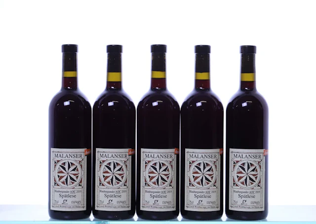 5 bottles. GRAUBÜNDEN Liesch, Malanser Blauburgunder Spätlese, 2019.