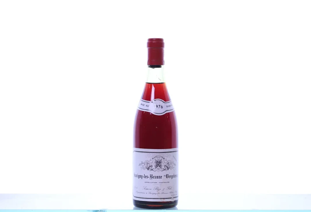 1 bottle. BIZE Simon, Savigny-les-Beaune 1er Cru Aux Vergelesses, 1976.