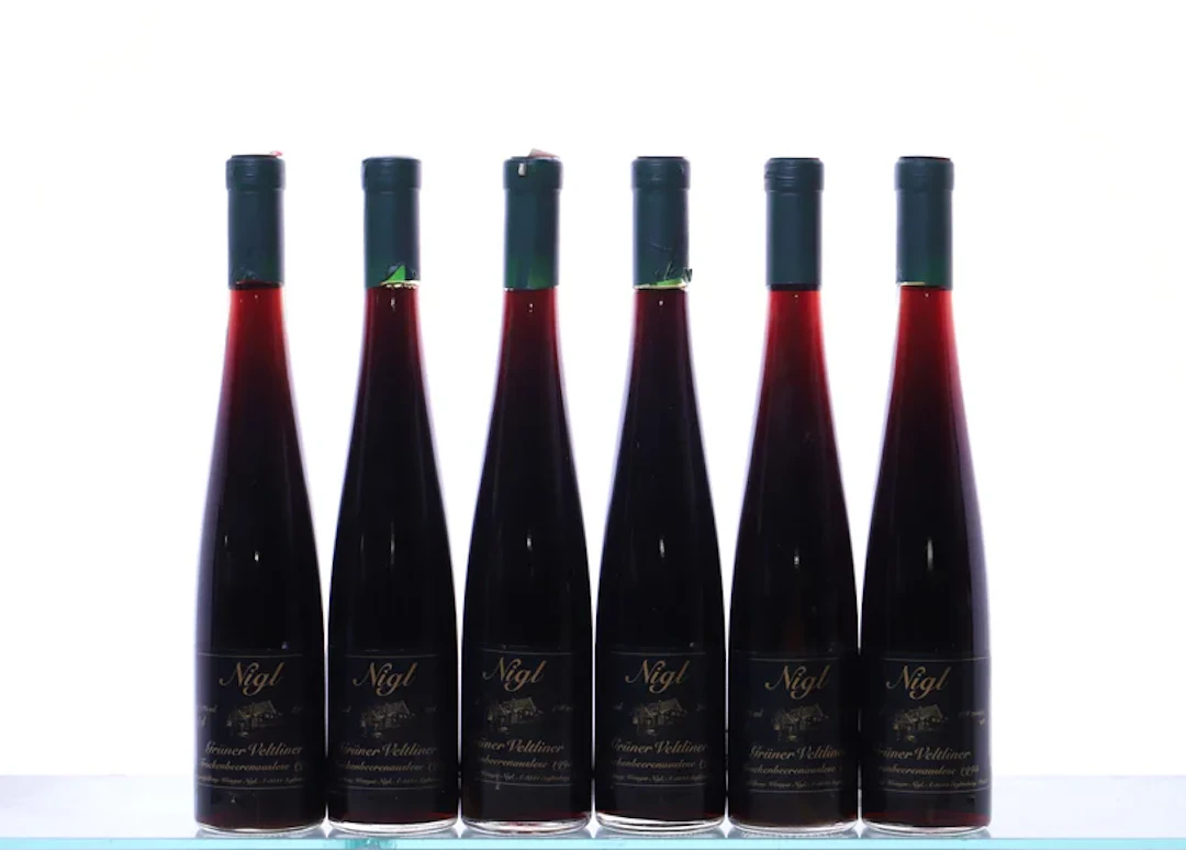 6 half bottles. NIGL Grüner Veltliner Trockenbeerenauslese, 1995.