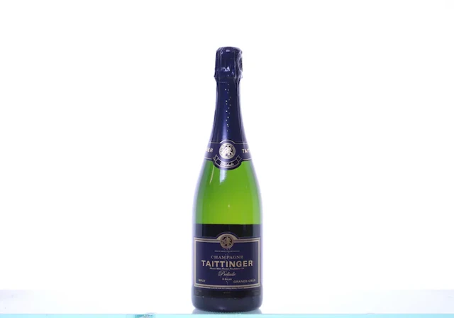 1 bottle. CHAMPAGNE TAITTINGER Prélude Brut.