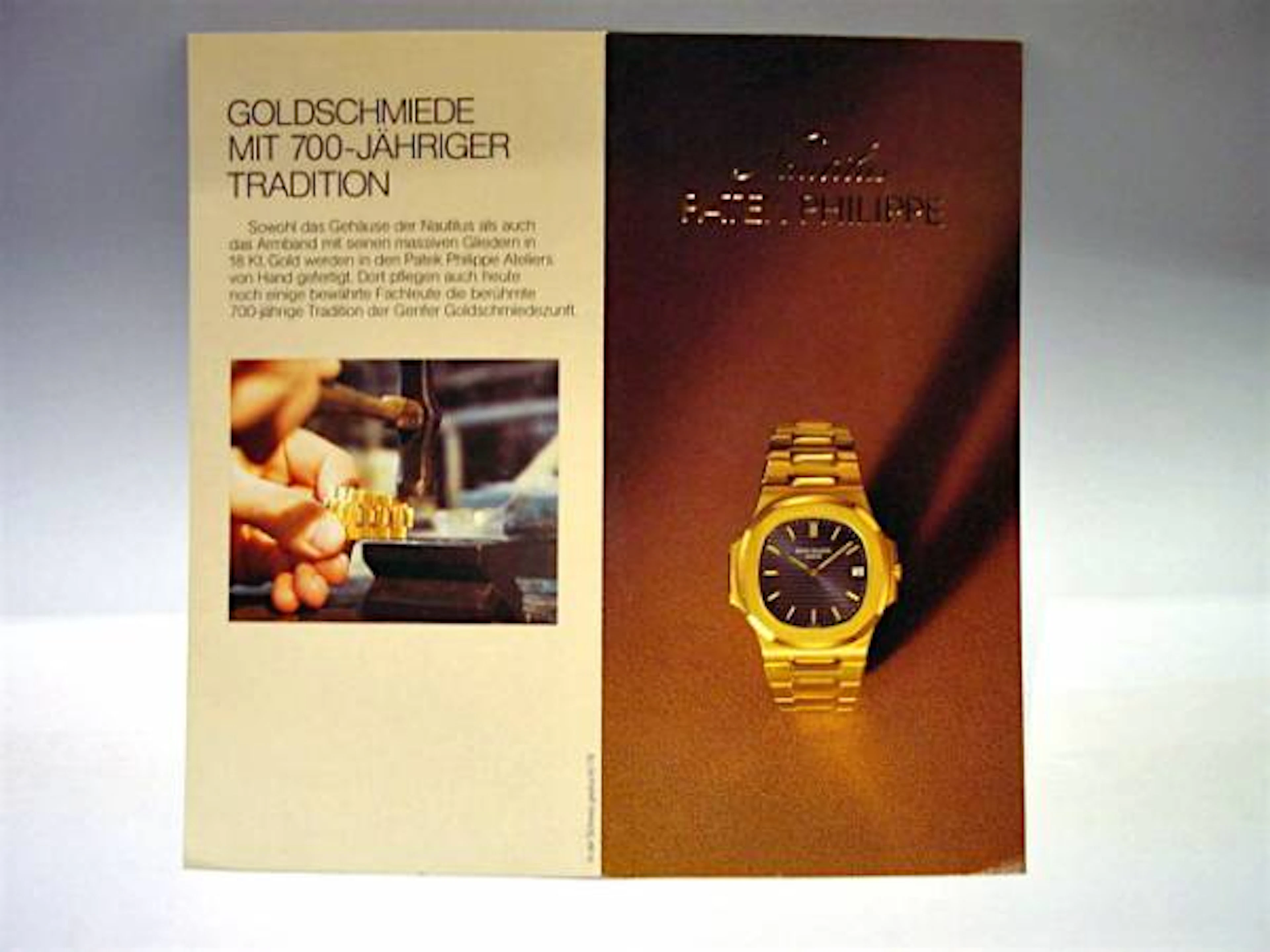 Patek Philippe seltenes Nautilus Booklet für die Referenz 3700 Gelbgold