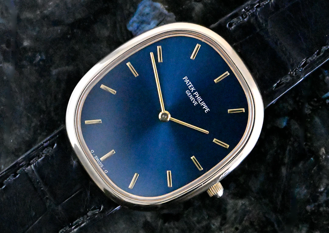 Patek Philippe 3738 Ellipse D'Or blue dial Gelbgold orig. Zertifikat