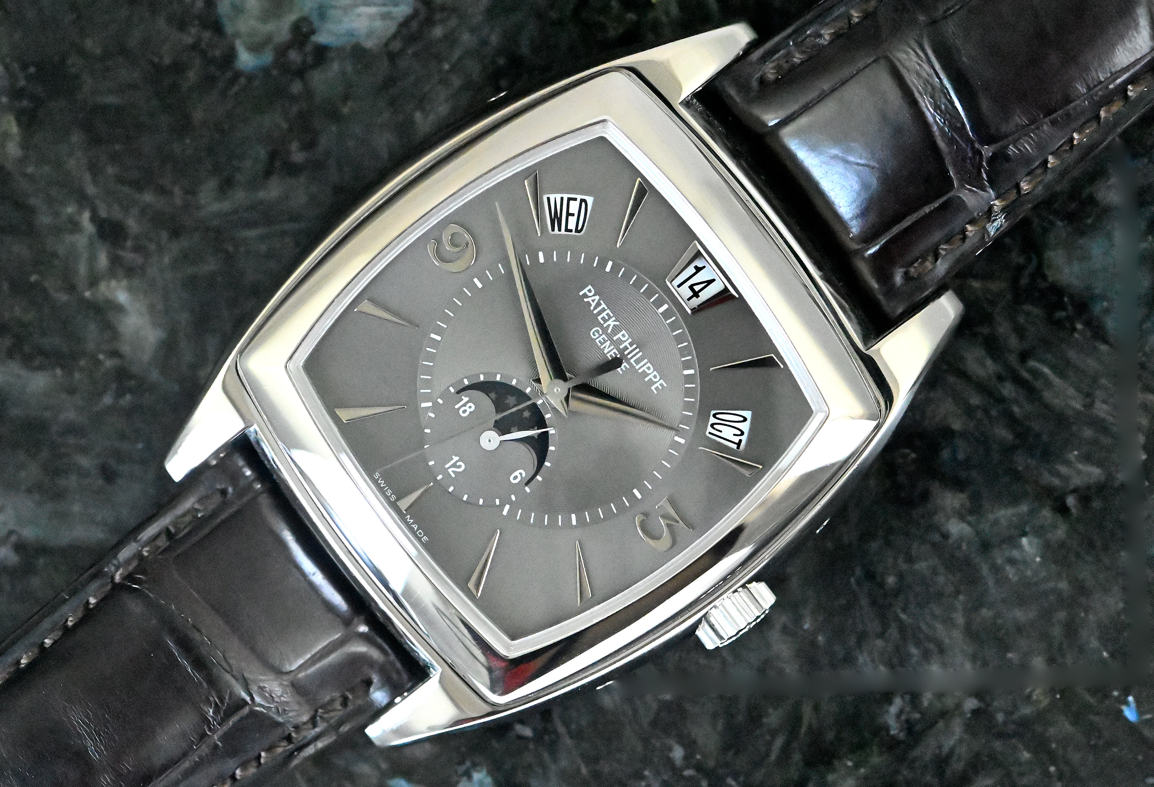 Patek Philippe 5135 Gondolo Calendario Jahreskalender grey dial Weißgold