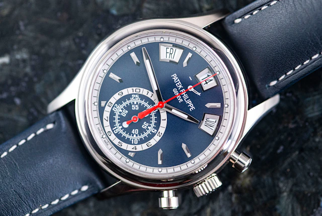 Patek Philippe 5960 Chronograph Jahreskalender blue dial Full Set 2022