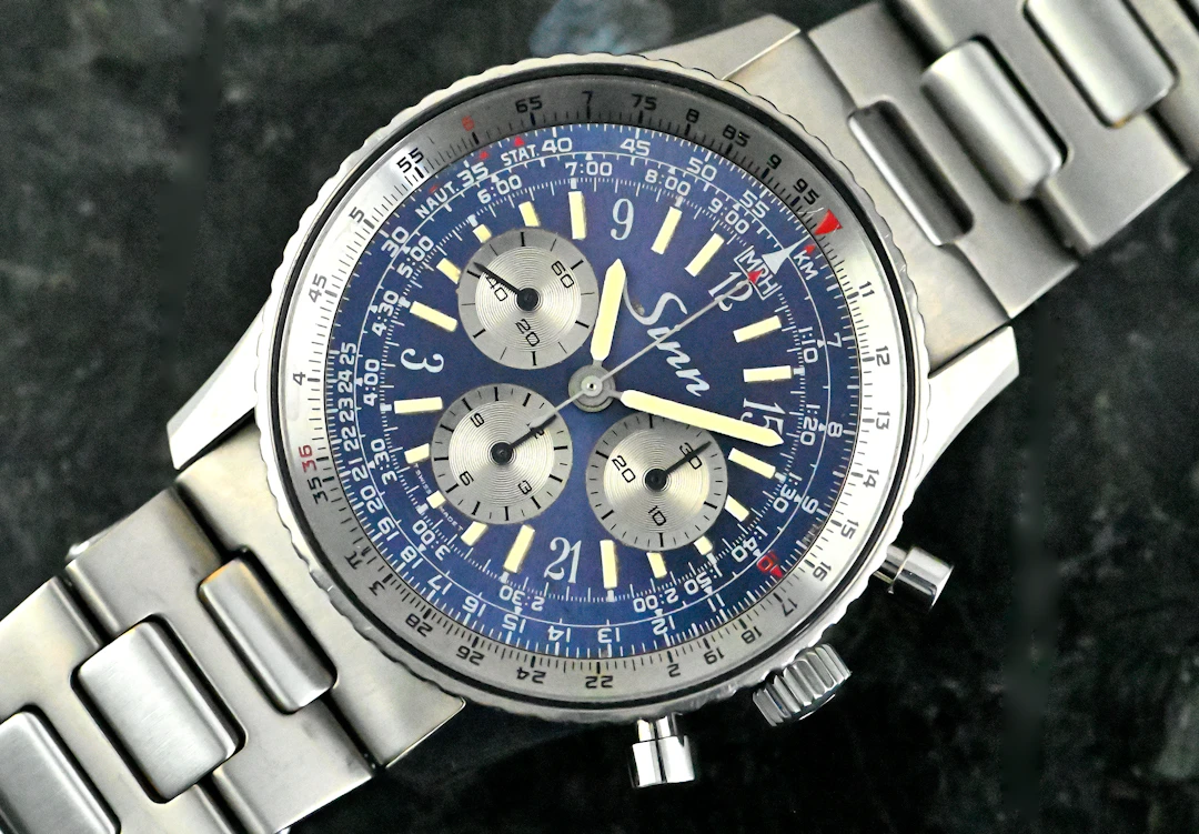 Sinn 903 sehr seltener Vintage Navigationschronograph blue & purple dial Titan