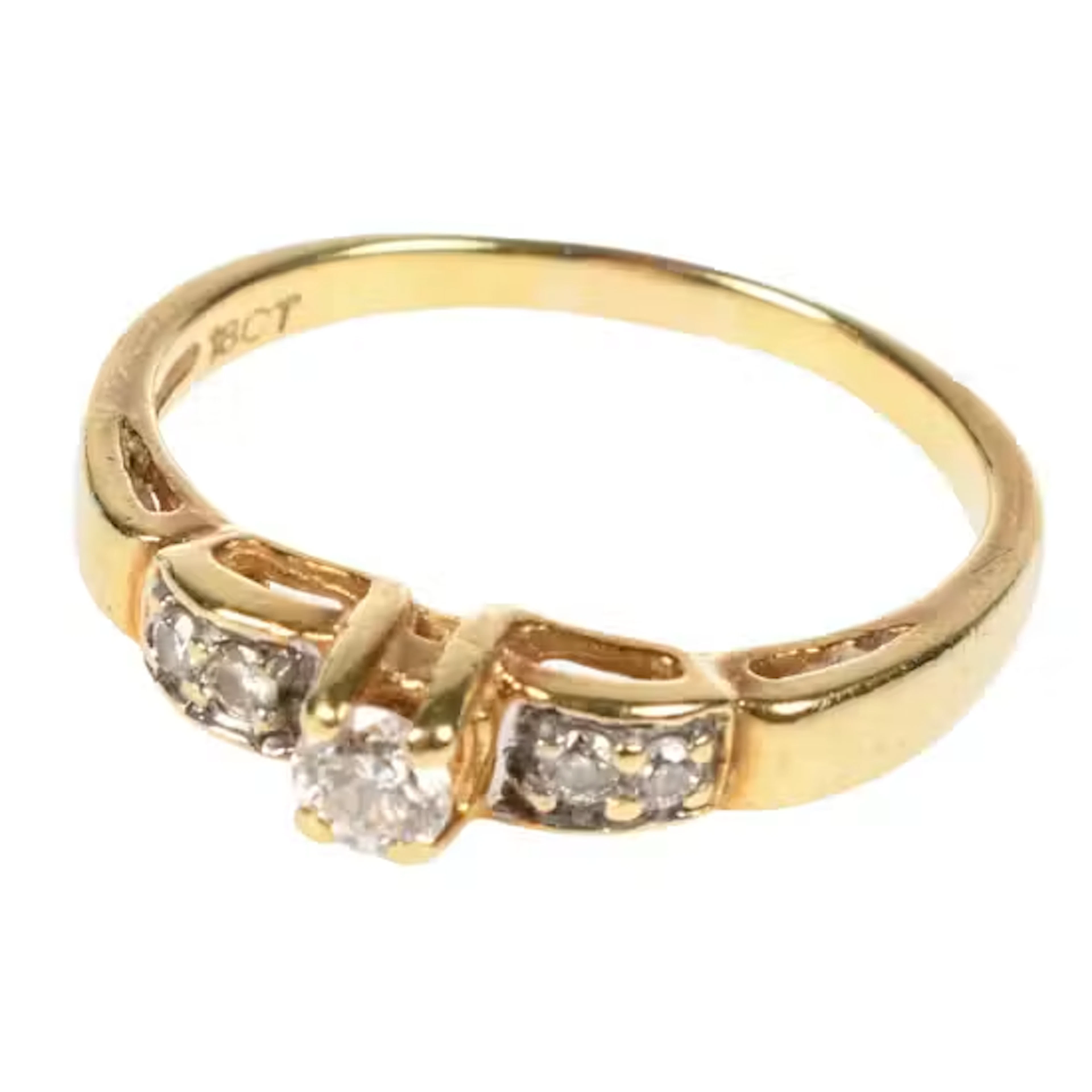 RING med diamanter