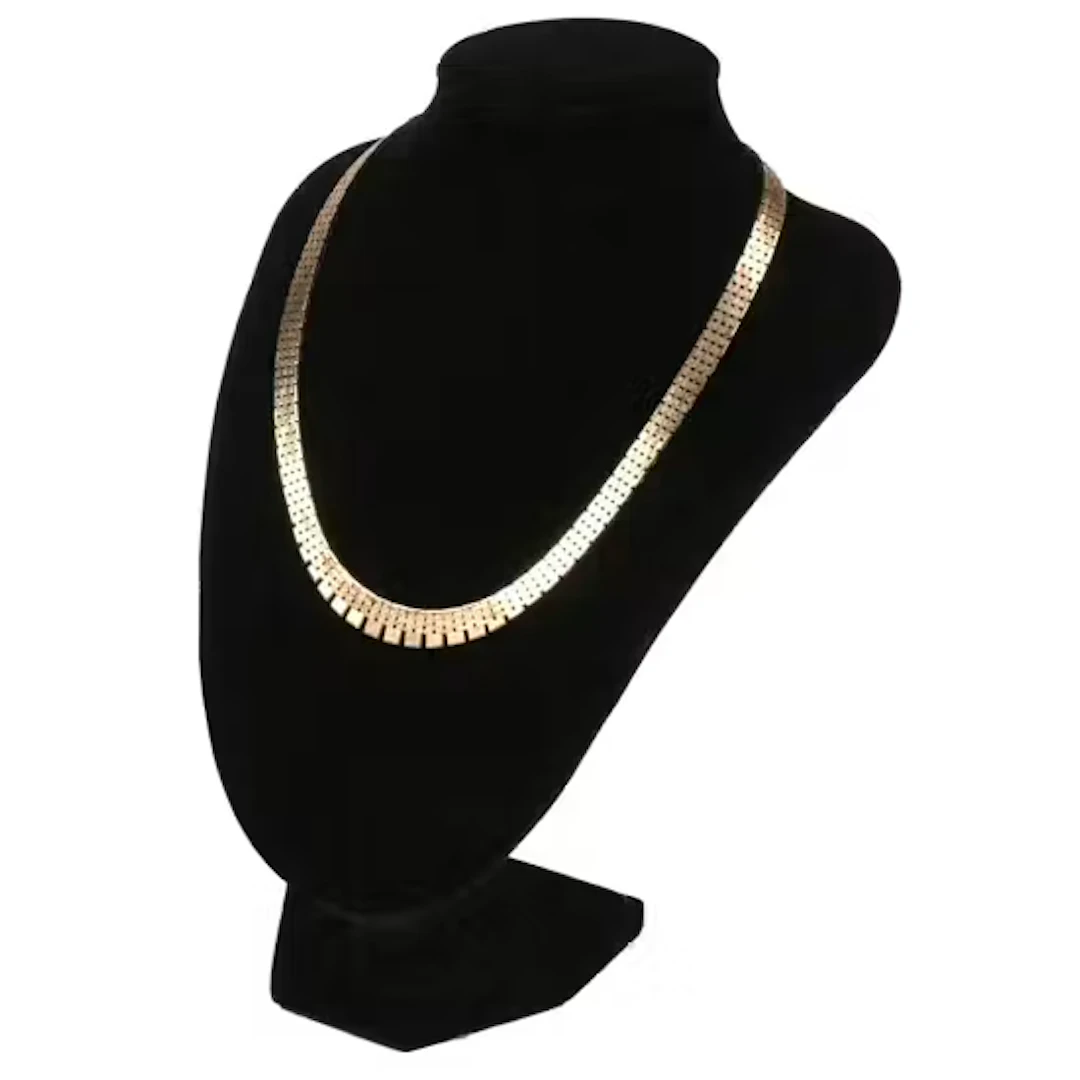 COLLIER