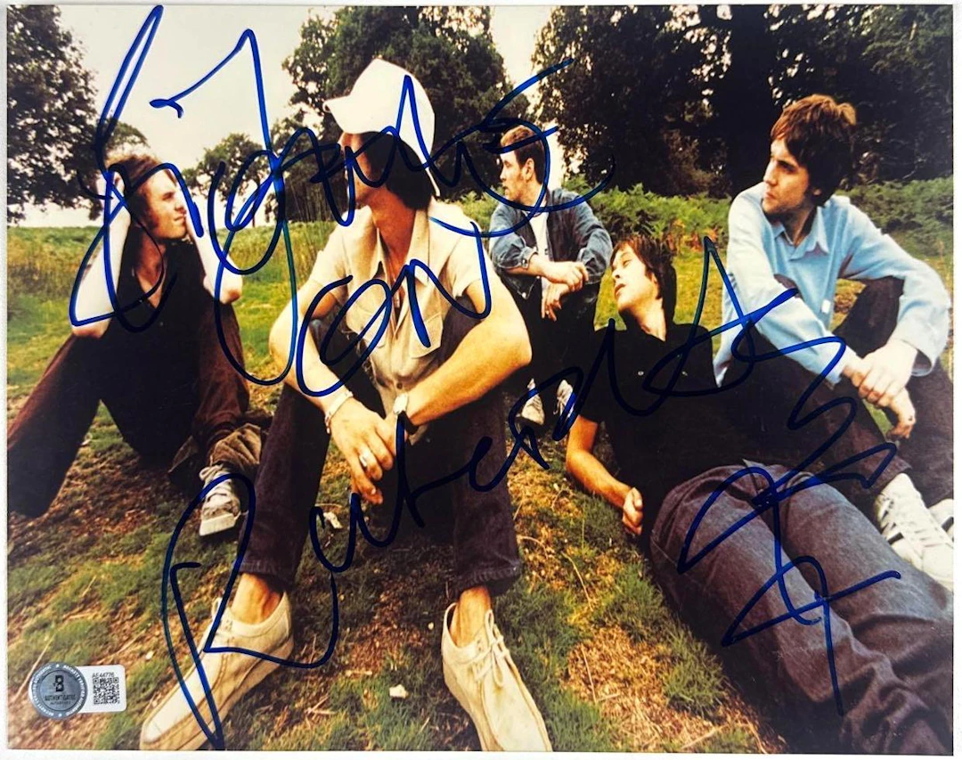The Verve Fully Group Signed 8" x 10" Photo (5 Sigs) (Beckett Authentication)