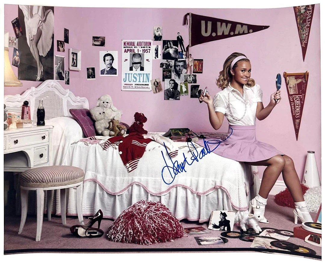 Hayden Panettiere Signed 11" x 14" Photo (Third Party Guaranteed)