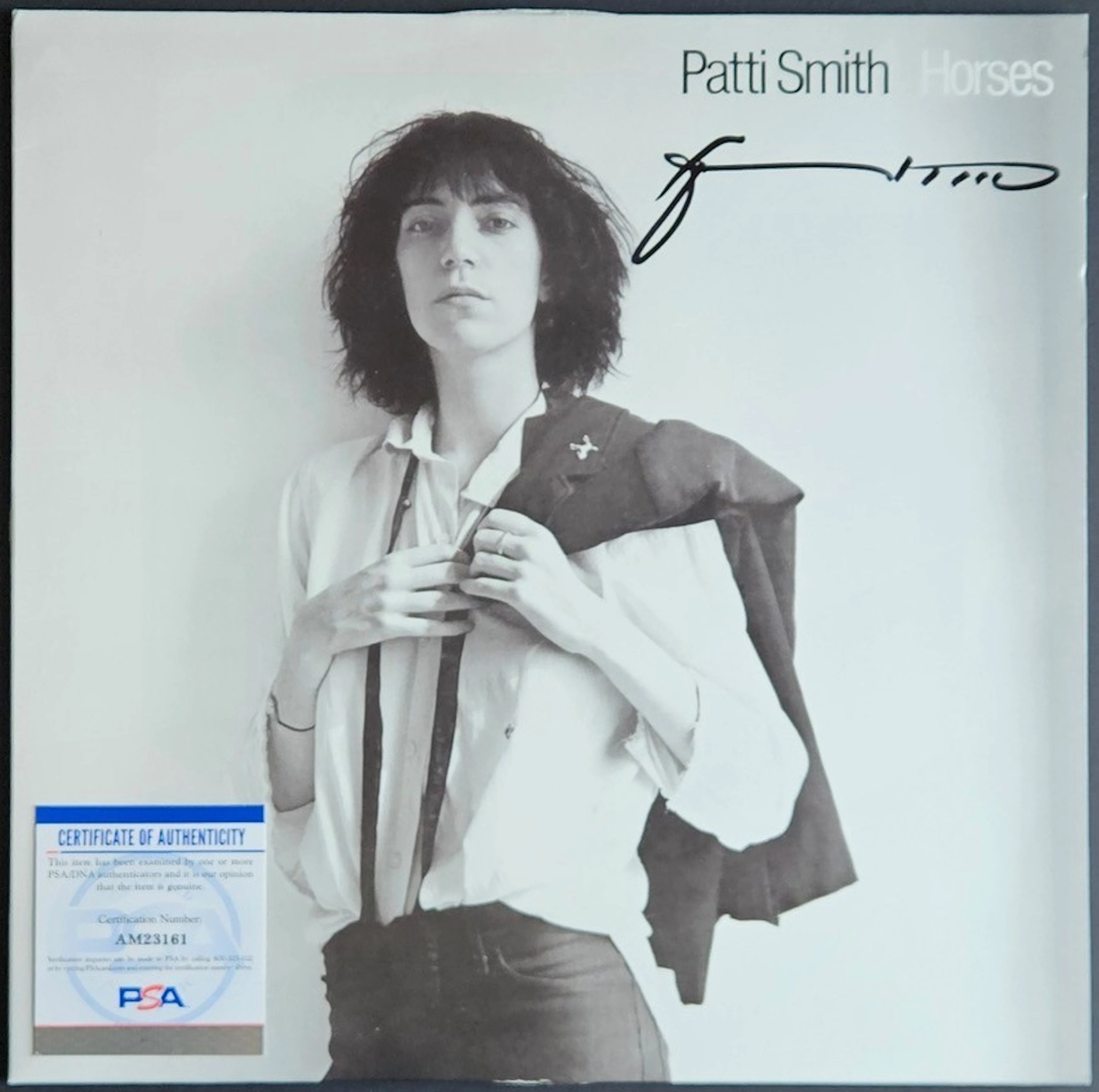 Patti Smith Signed “Horses” Album (PSA/DNA Authentication)
