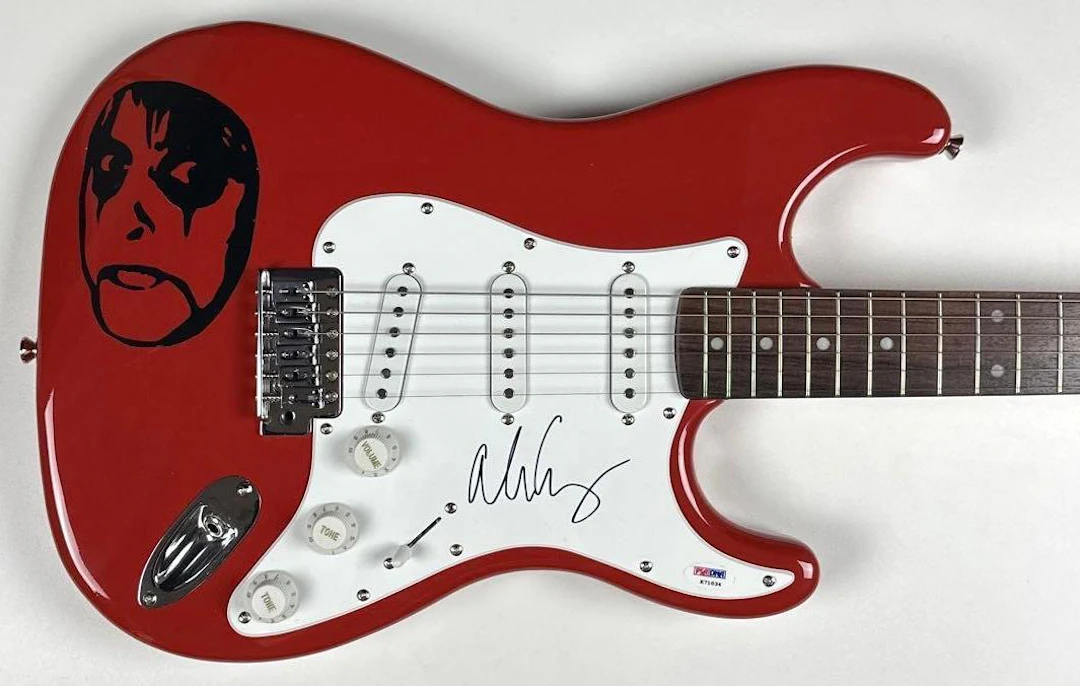 Alice Cooper Signed Custom Graphics Fender Starcaster Guitar (PSA/DNA)