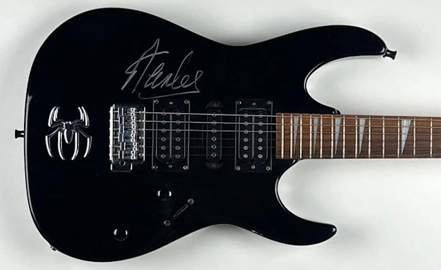 Marvel: Stan Lee Signed Spider-Man Custom Emblem Strat-Style Ibanez