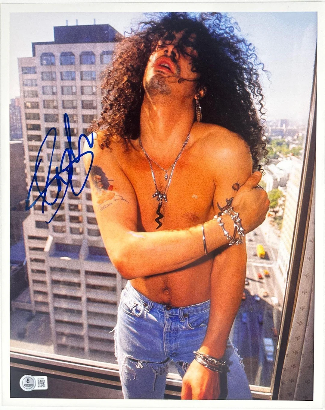 Guns N' Roses: Slash Signed 15" x 12" Photo (Beckett Authentication)
