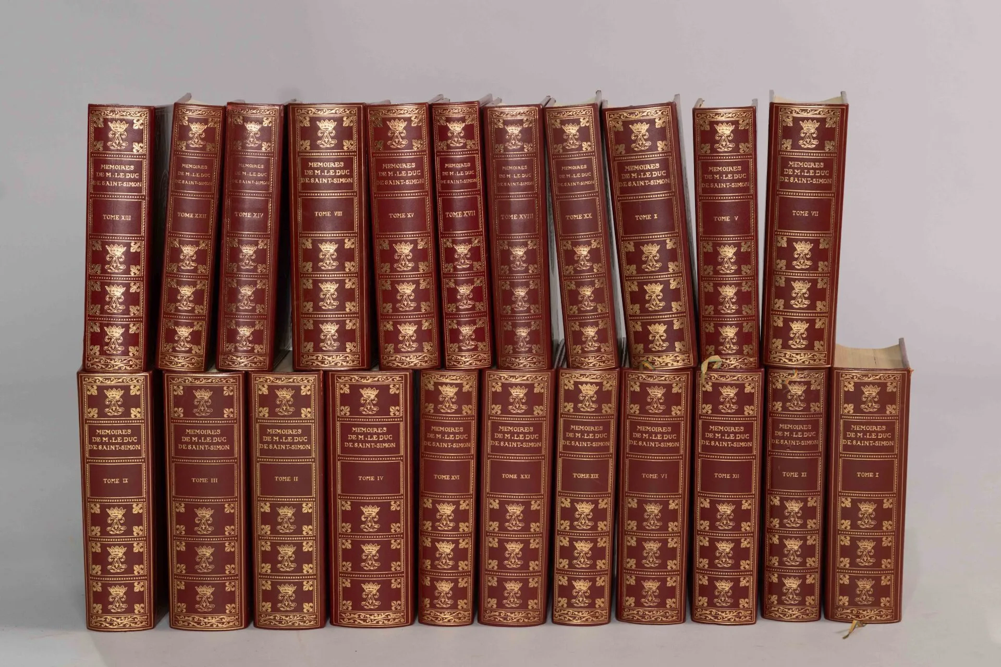 A large collection of bound books, art and literature books, - Lot 21