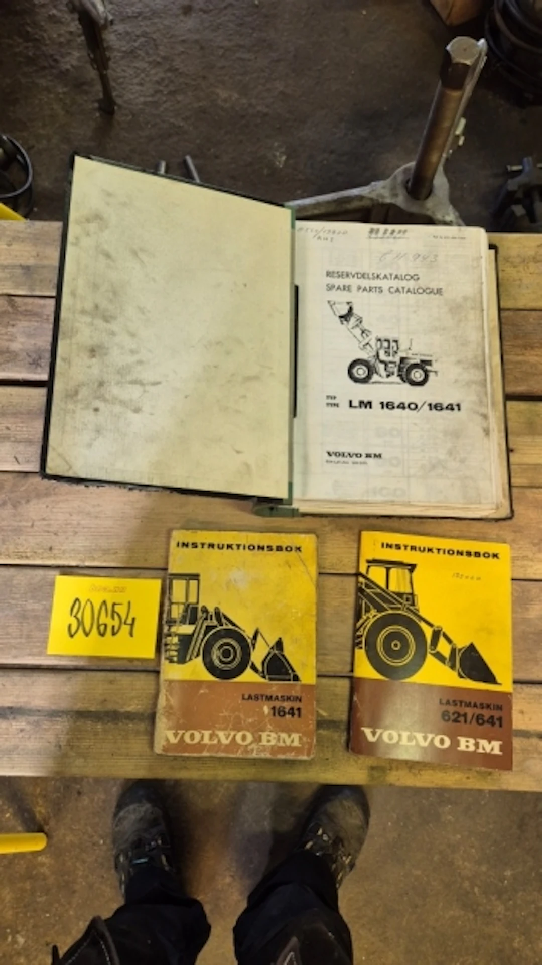 RESERV- / INSTRUKTIONSBÖCKER VOLVO BM