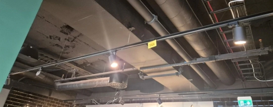 17ST LED-SPOTLIGHT PÅ SKENA