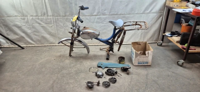 MOPEDRAM + MOPEDDELAR