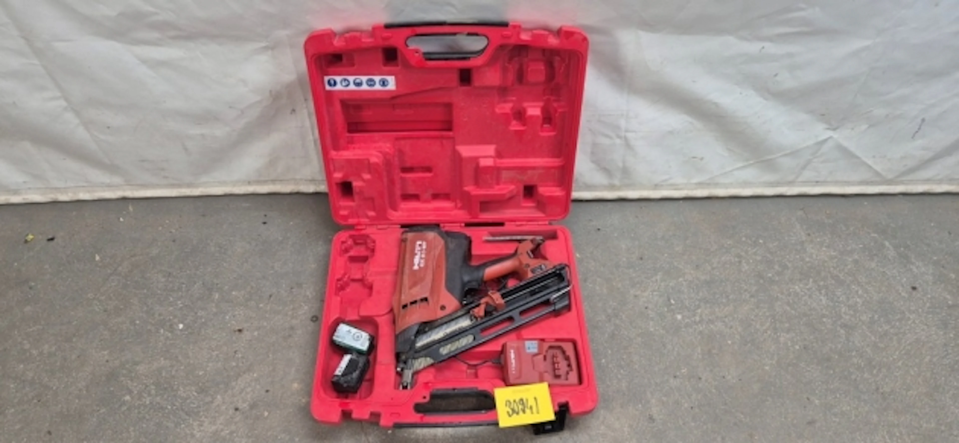 SPIKPISTOL HILTI
