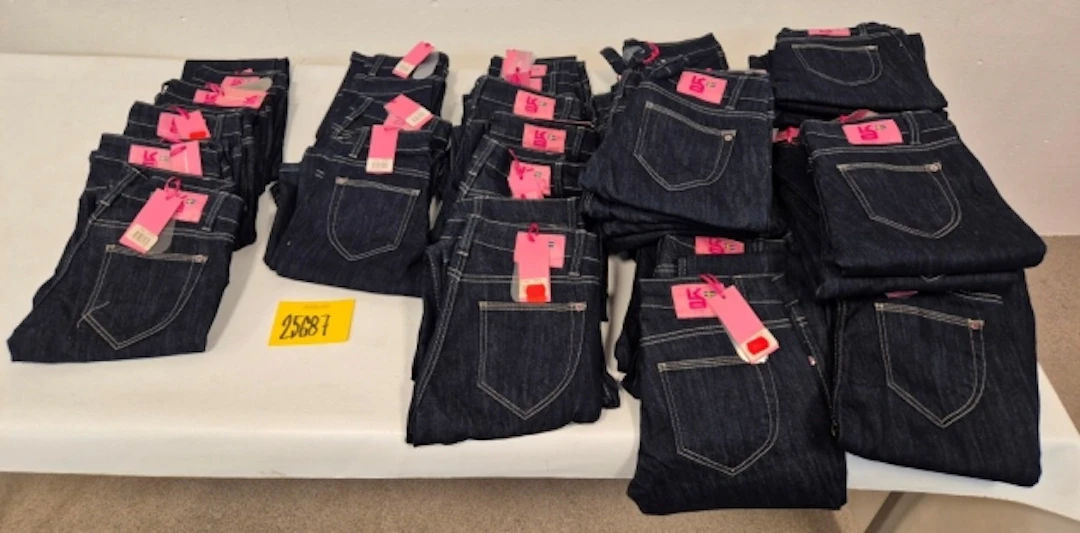 PARTI MED JEANS