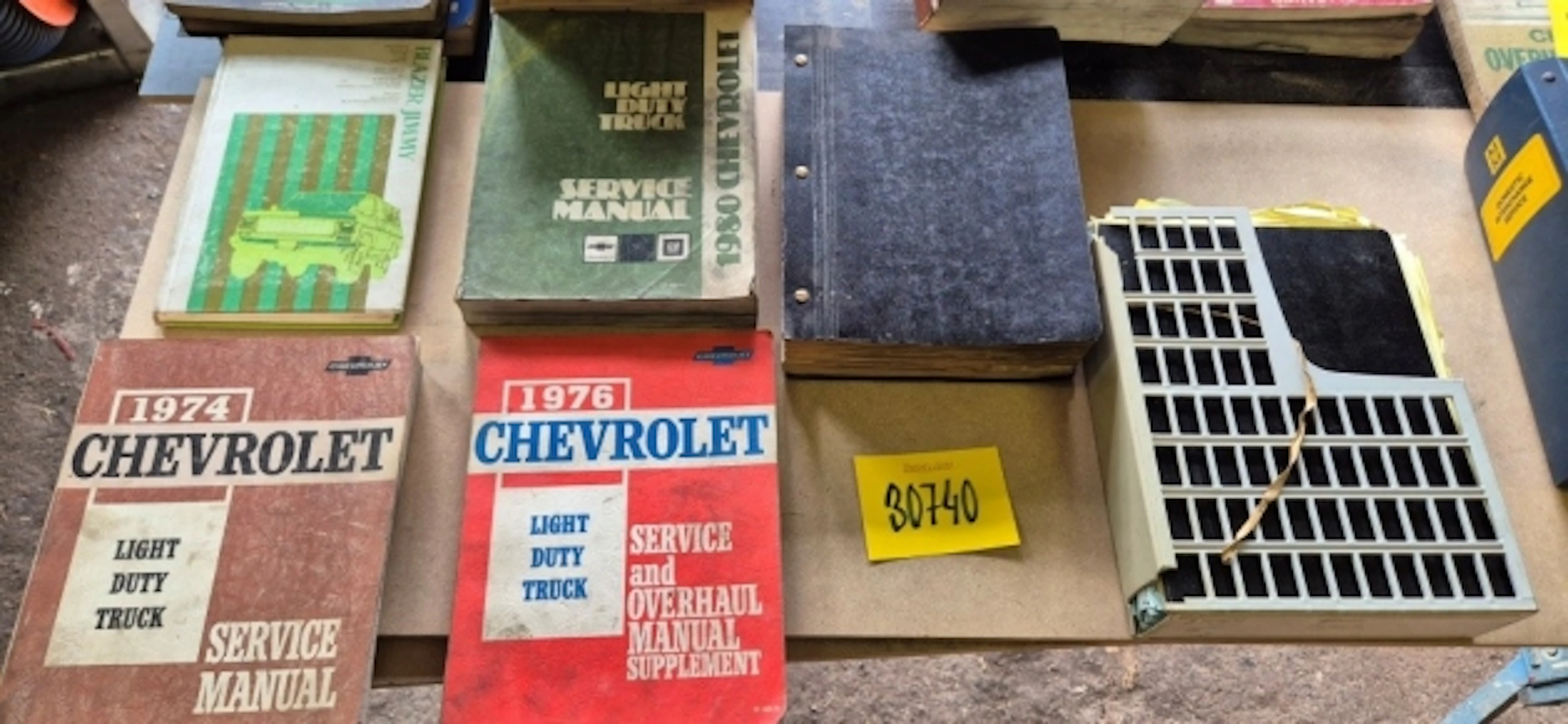 DIVERSE SERVICE/REP.MANUALER CHEVROLET PICKUP M.M.
