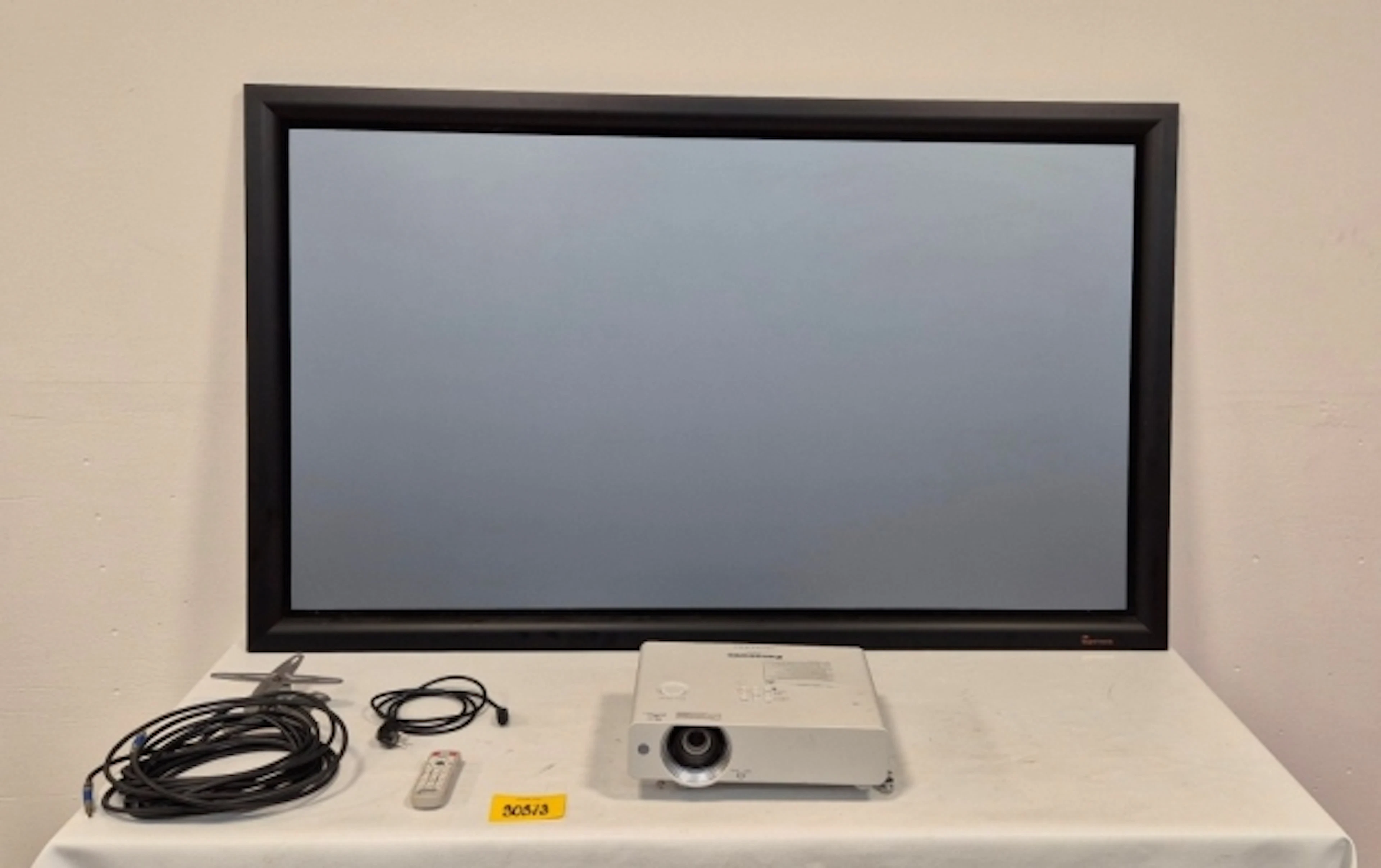 PROJEKTOR PANASONIC + DUK SUPERNOVA