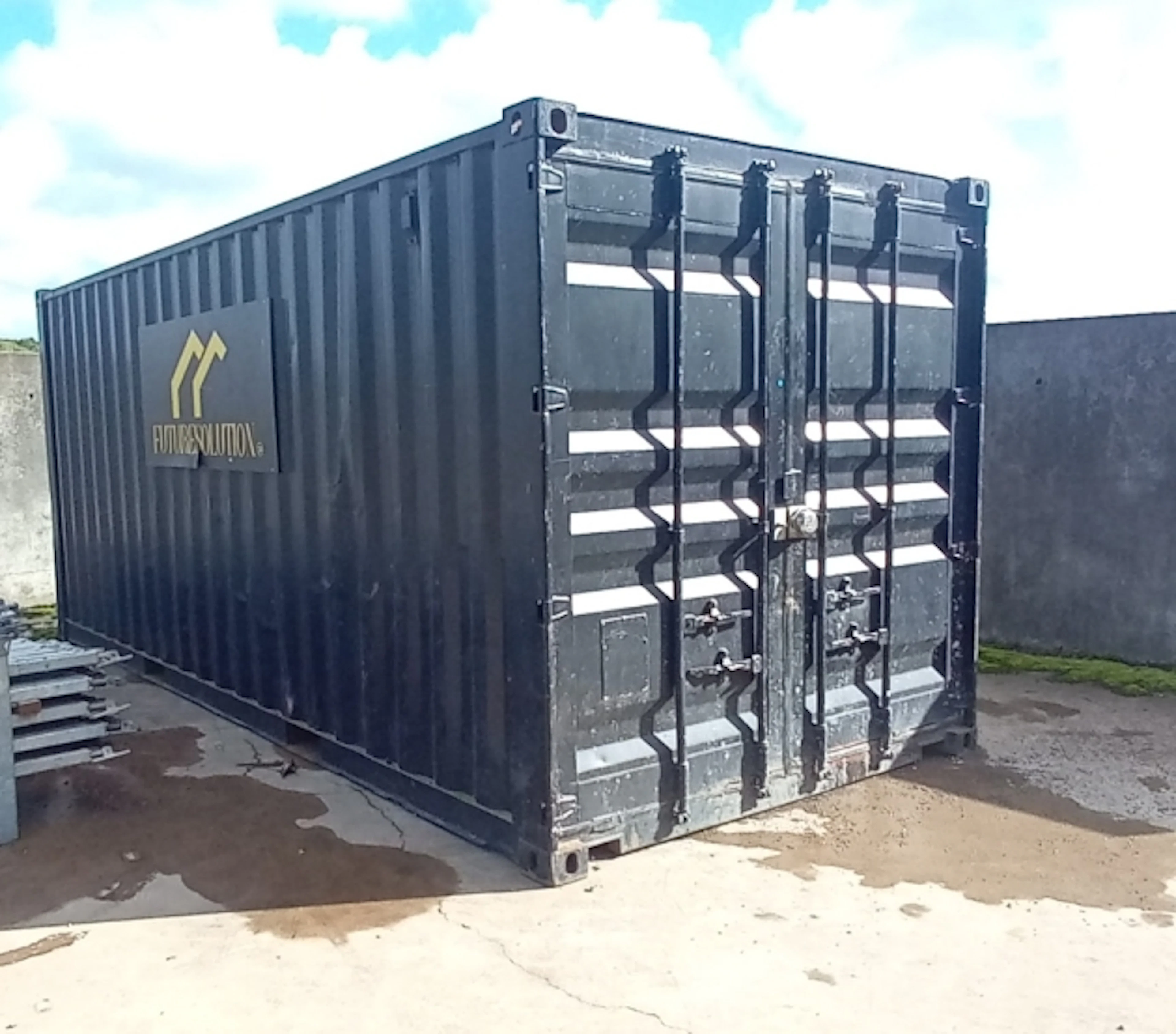 20-FOTS CONTAINER MED UTRUSTNING FÖR PREFAB BYGGNATION