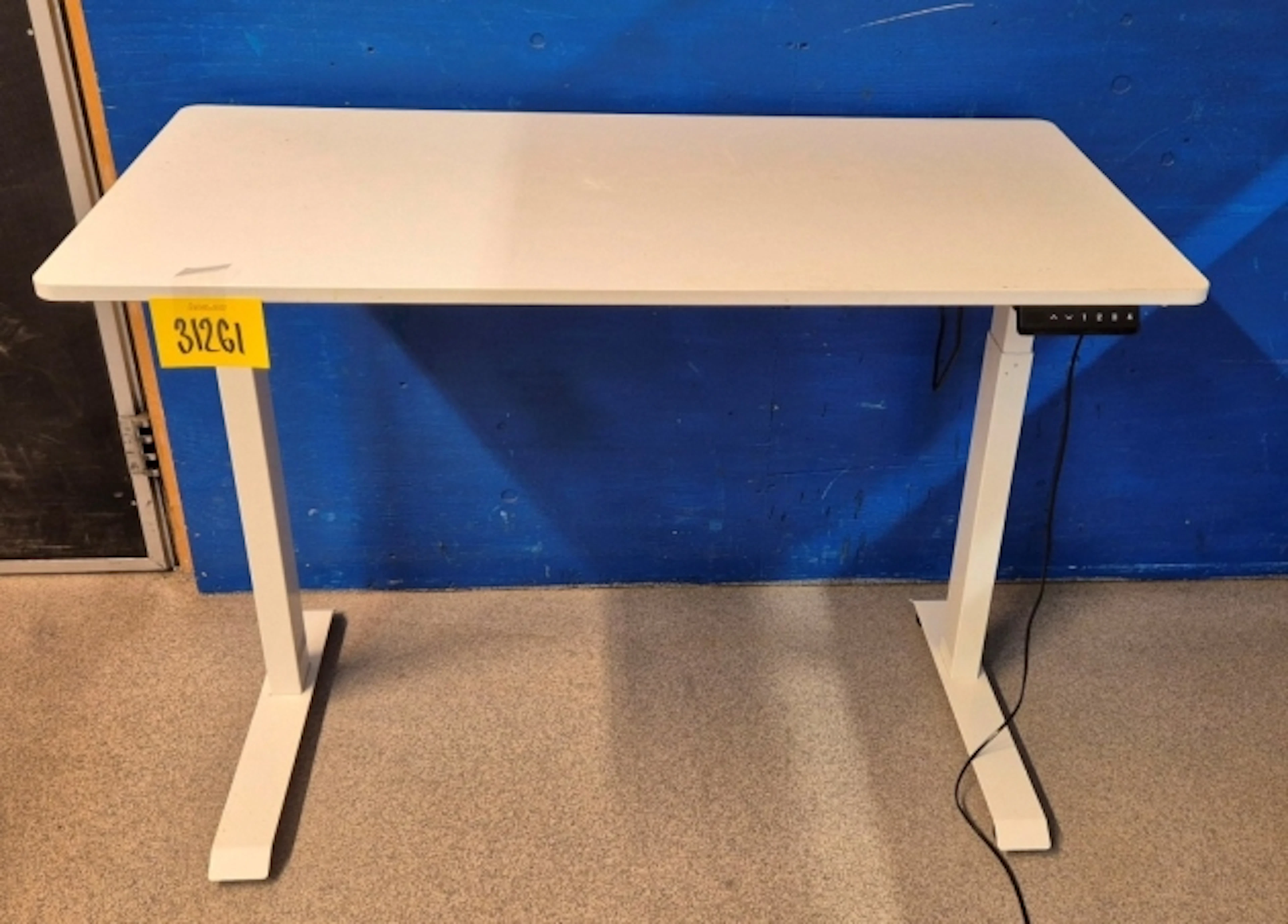 ELEKTRISKT HÖJ-/SÄNKBART SKRIVBORD