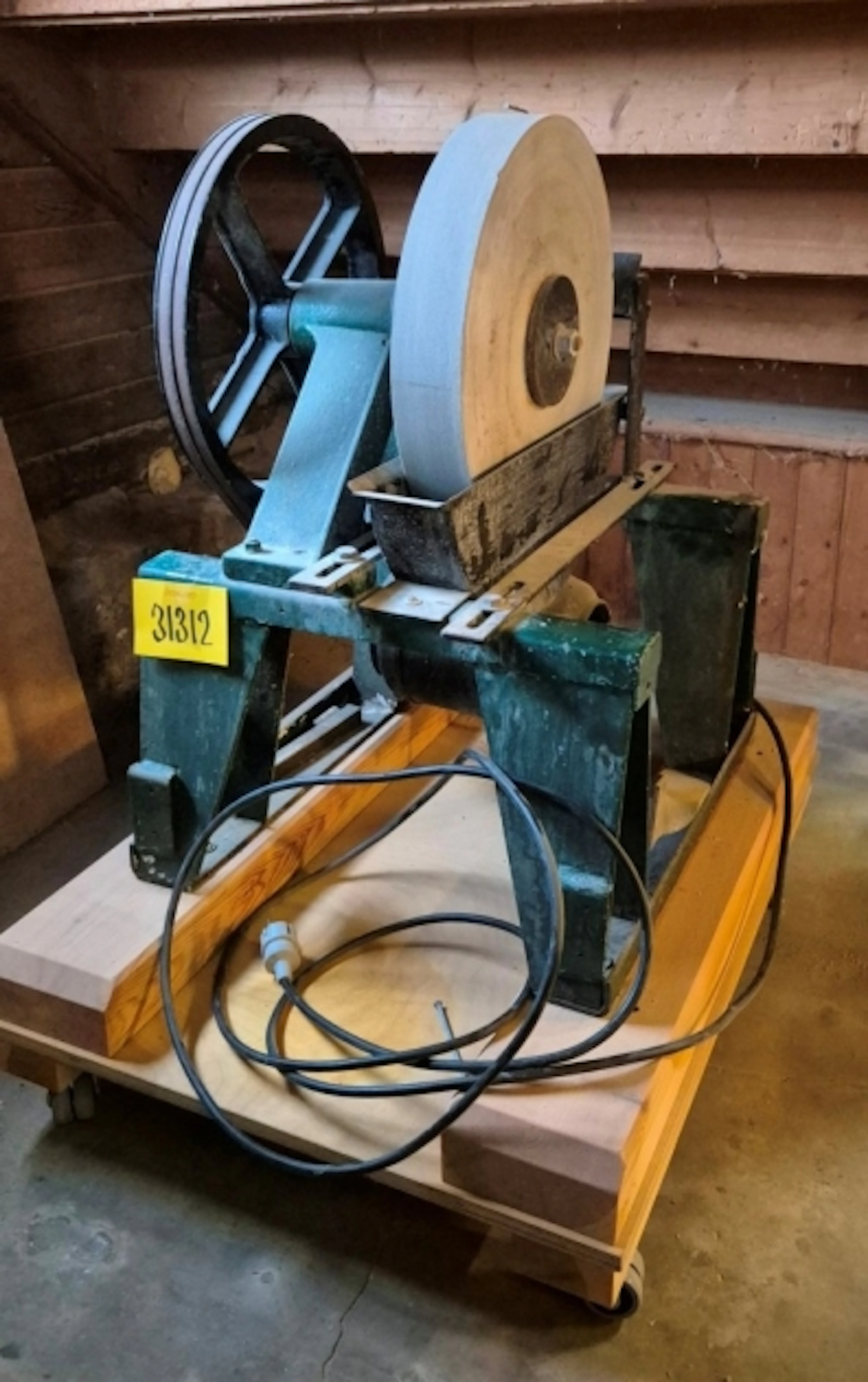 SLIPSTEN MED MOTOR