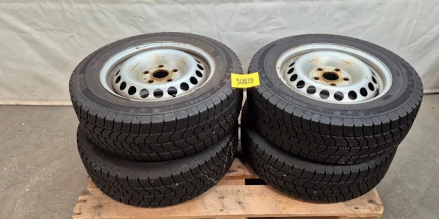 4ST FRIKTIONSHJUL 16" C-DÄCK 205/65 R 16C
