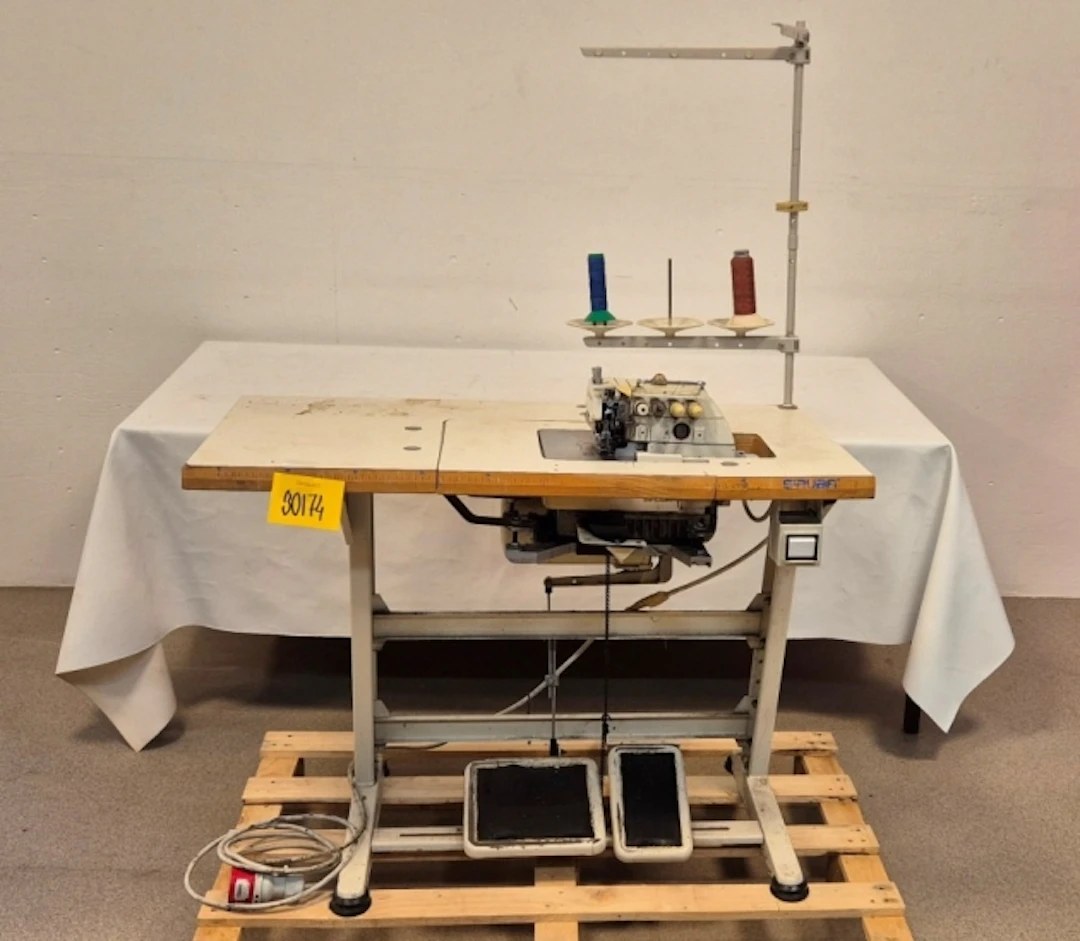 SYMASKIN OVERLOCK SIRUBA 757