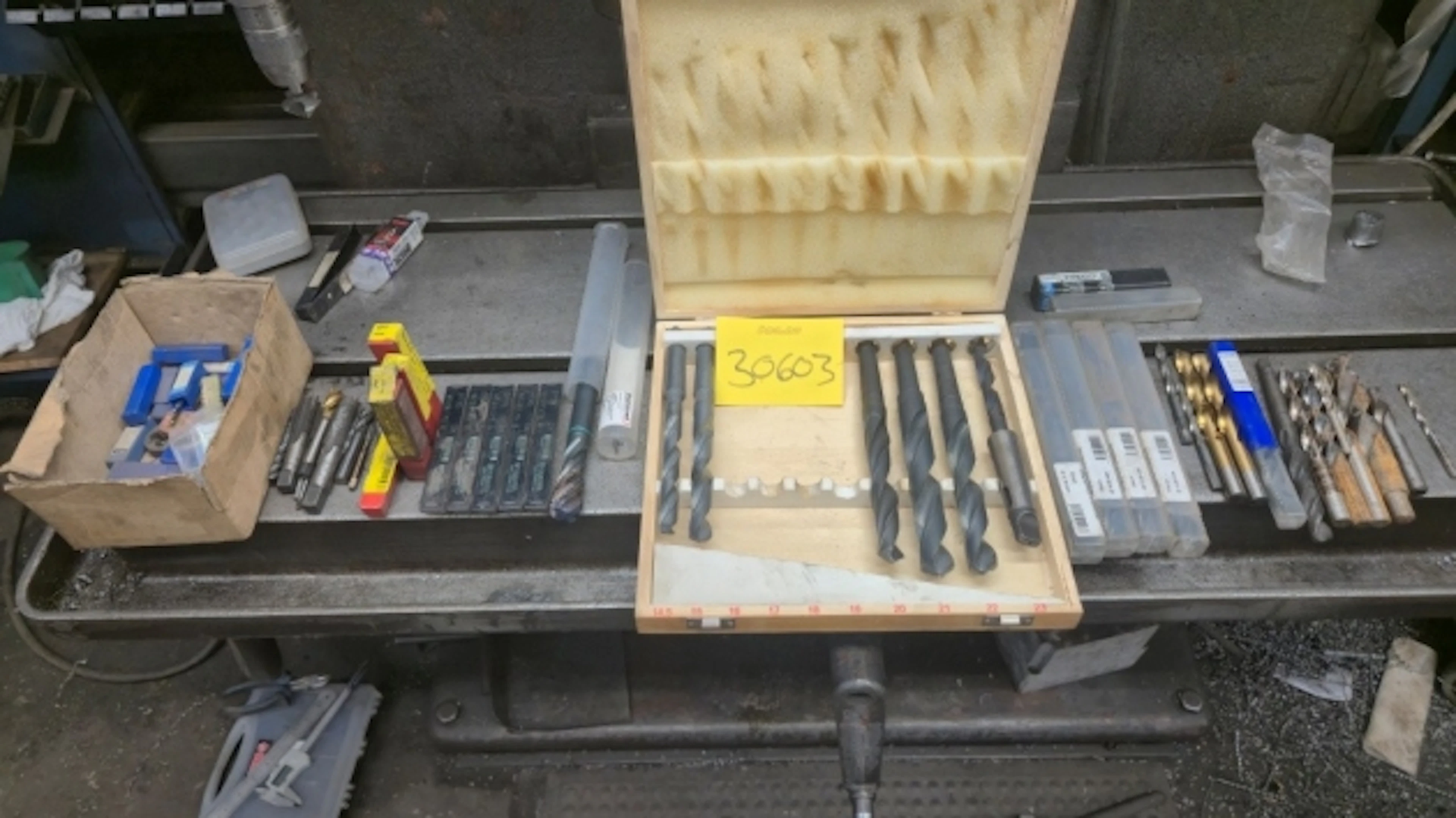 GÄNGTAPPAR / PINNFRÄSAR / BOTT