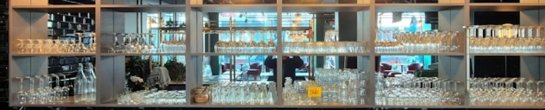 GLAS I SKÅP
