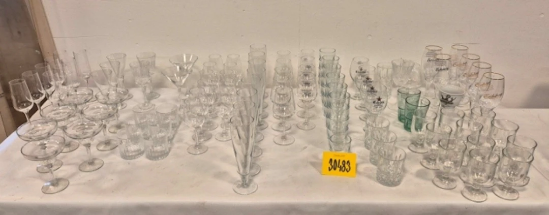 DIVERSE GLAS