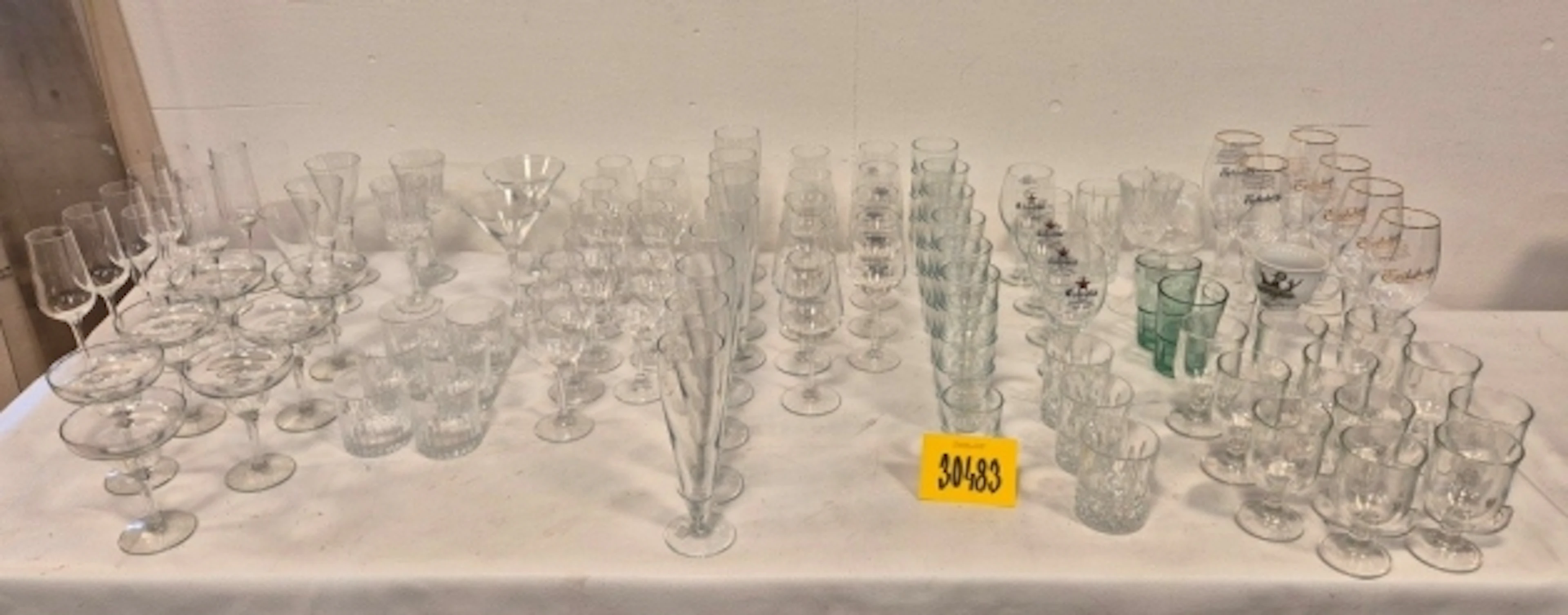 DIVERSE GLAS