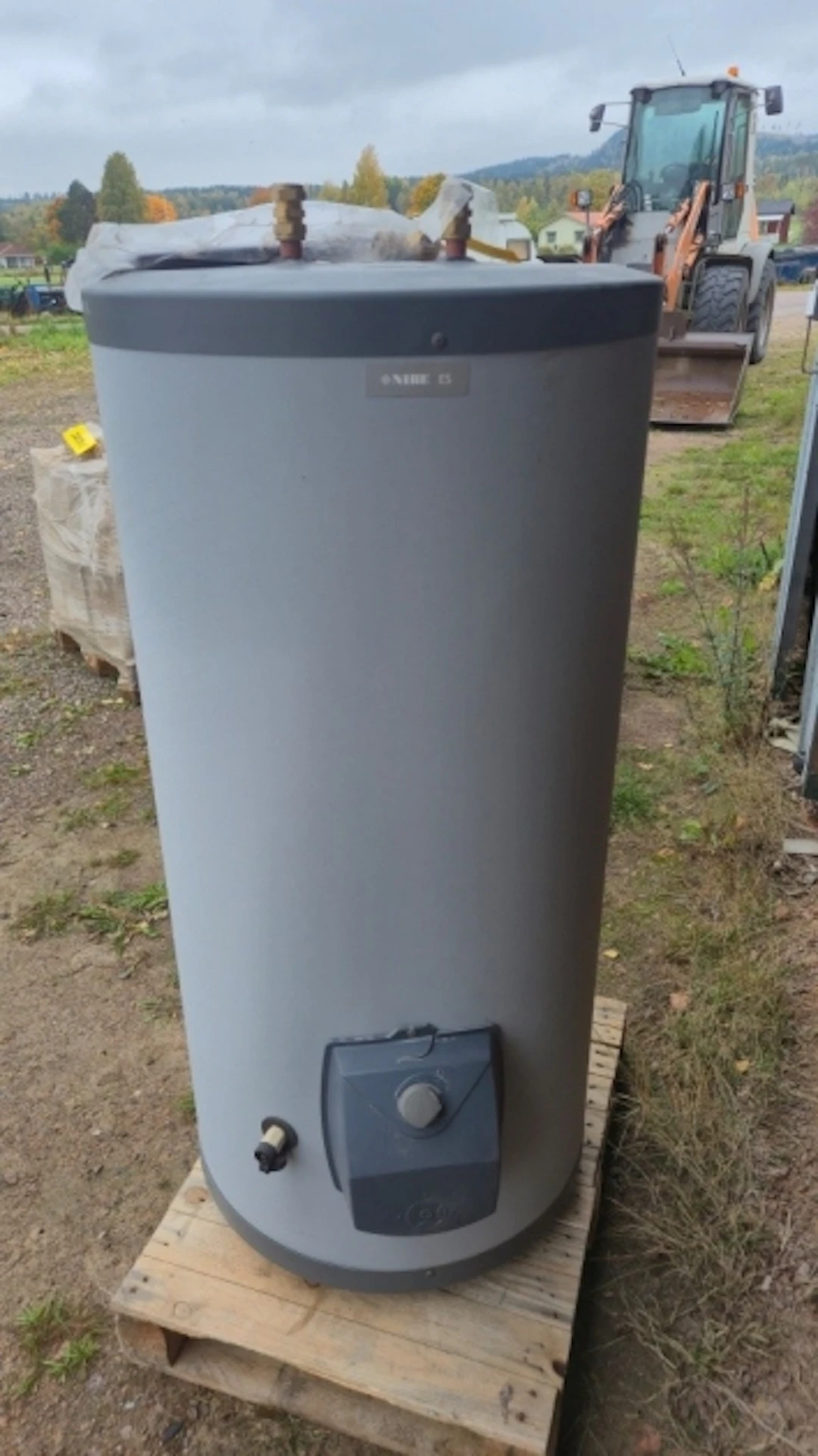 VARMVATTENBEREDARE NIBE 210L
